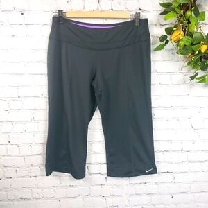 NIKE DRI-FIT Workout Capris Gray Size S